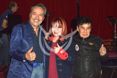 Yoshio, Arianna y Gualberto Castro