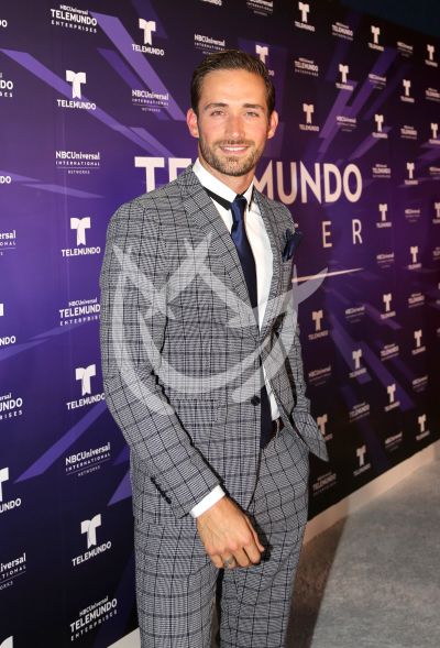 Mauricio Henao en Telemundo Center