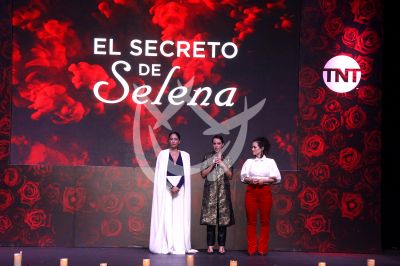 El Secreto de Selena, mujeres
