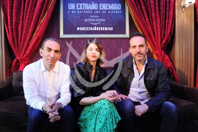 Irene, Hernán y Antonio con Un Extraño Enemigo
