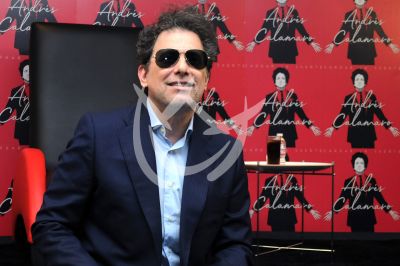 Andrés Calamaro carga su Suerte