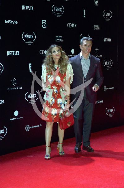 Sergio Mayer e Issabela Camil en los Fénix 2018