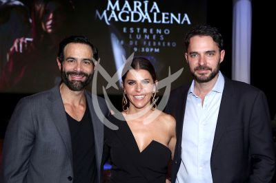 Luis Roberto, Fernanda y Manolo con María Magdalena
