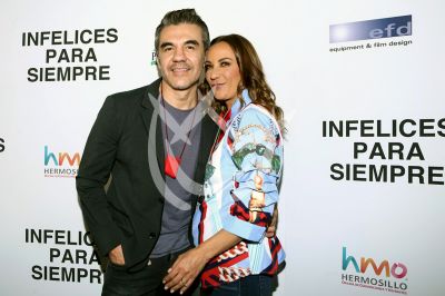 Adrián Uribe y Consuelo Duval son Infelices Para Siempre