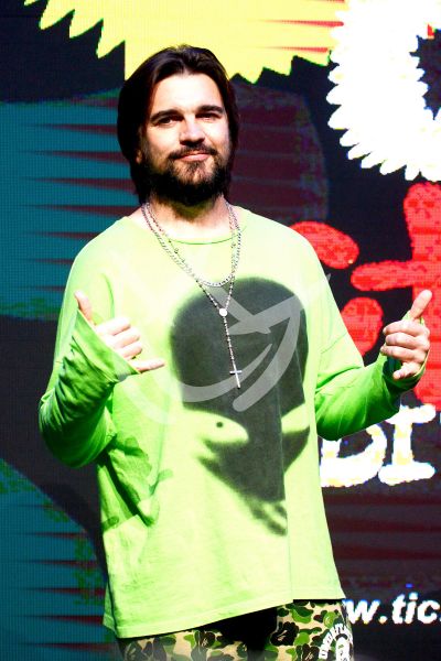 Juanes lleva su música a México