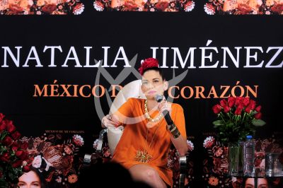 Natalia Jiménez le canta al México de su Corazón