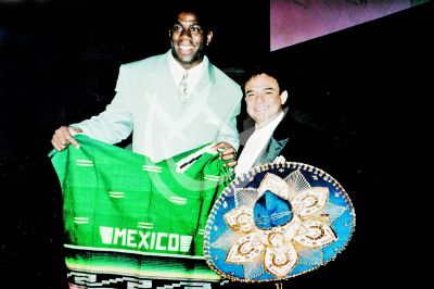 Earvin Magic Johnson y José José 1999