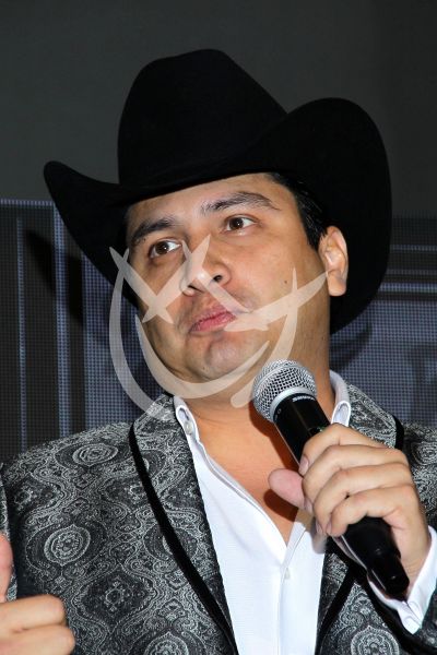 Julión Álvarez celebra sus 13 de gira