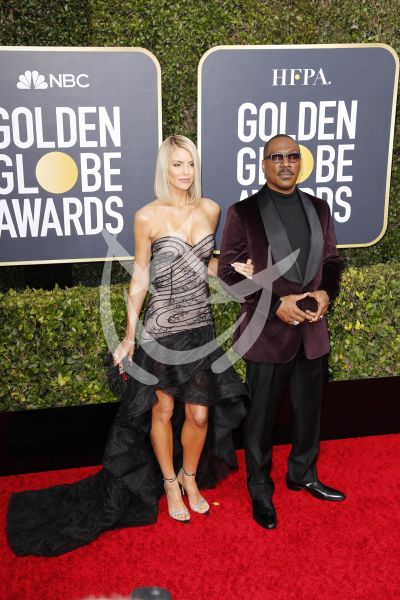 Eddie Murphy y novia en los Golden Globes