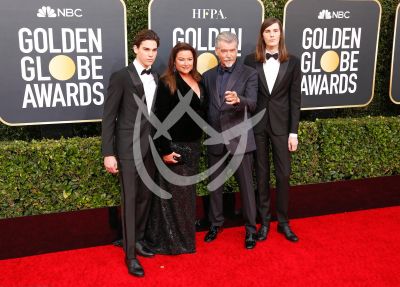 Pierce Brosnan y familia en los Golden Globes