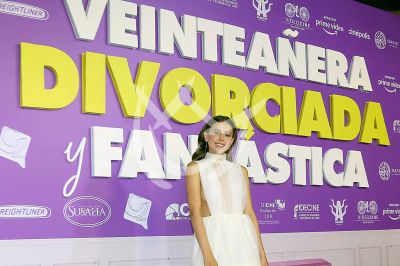 Paulina Goto con Veinteañera Divorciada y Fantástica