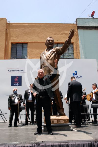 Martín Urieta tiene su estatua