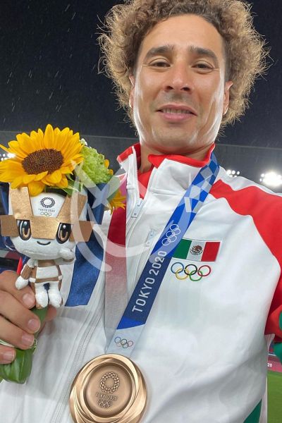 México recibe el bronce en el fut de Tokio