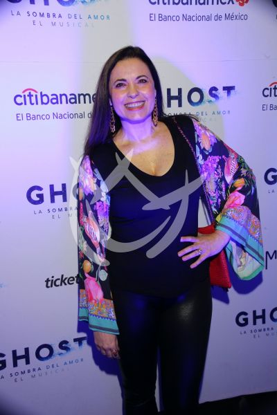 Yolanda Ventura con Ghost