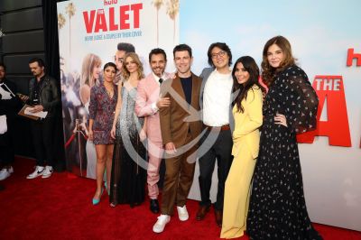 Eugenio Derbez y elenco The Valet