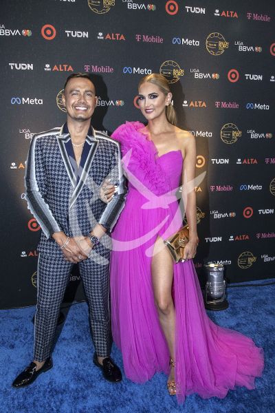 Luis Sandoval y Hyacinth Gómez con Balón de Oro
