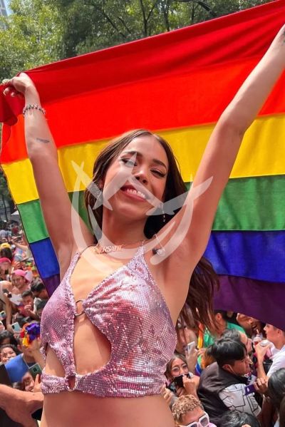 Danna Paola en la marcha LGBT 