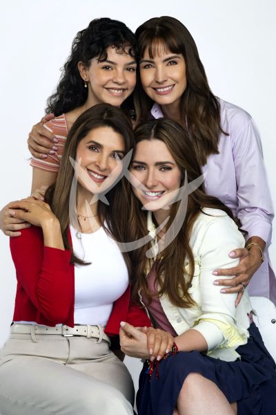Ariadne, Mayrin, Alejandra y María en Vencer La Ausencia