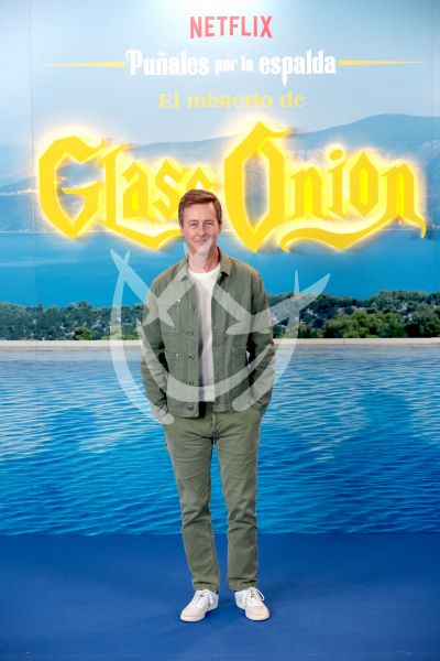 Edward Norton con Glass Onion