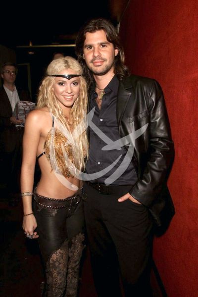 Shakira y Antonio de la Rúa, 2001