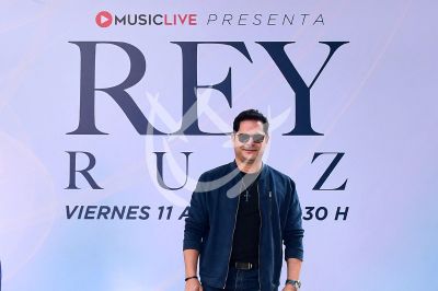 Rey Ruiz lleva su salsa a México