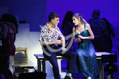 Alejandro y Sofía en Mamma Mia