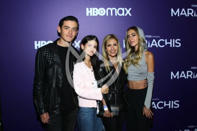 Graciela, Héctor, María y Ximena en Mariachis