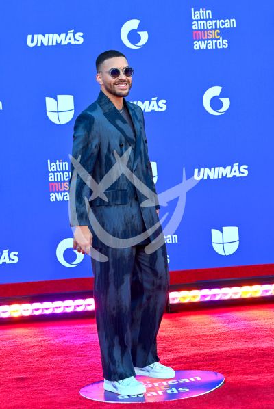 Prince Royce en los Latin AMAs