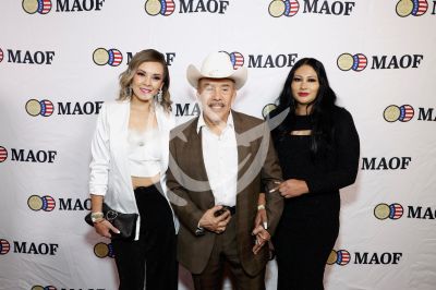 Don Pedro Rivera con novia y más Aztec Awards