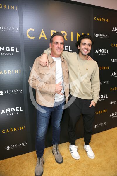Carlos Ponce con Cabrini