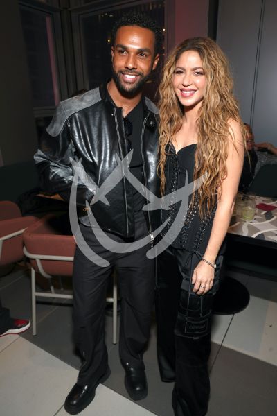 Shakira y Lucien Laviscount