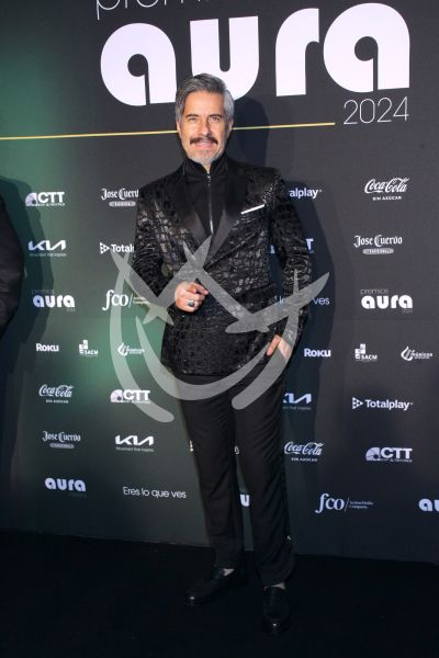 Moisés Arizmendi en Premios Aura