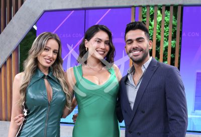 Aleyda Ortiz, Andrea Meza y Carlos Adyan como en Casa