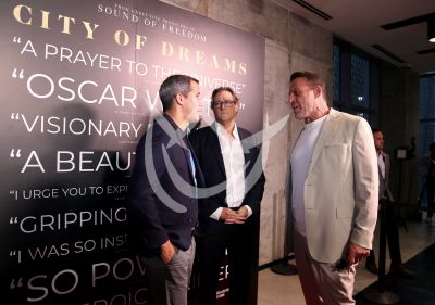 Juan Guaidó y Tony Robbins con City of Dreams