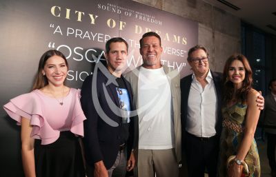 Juan Guaidó y Tony Robbins con City of Dreams