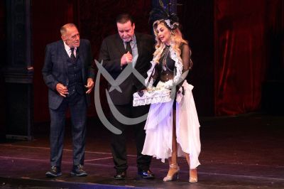 Aracely, César y Alejandro estrenan Gardenia