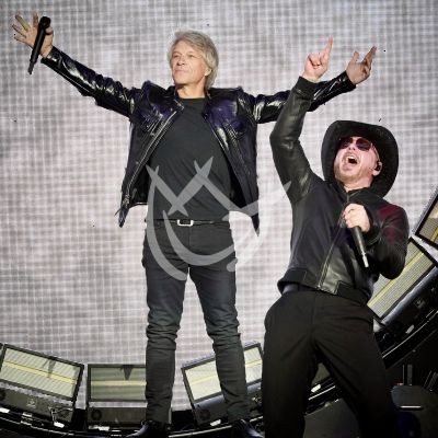 Bon Jovi y Pitbull ¡queremos rooock!!!