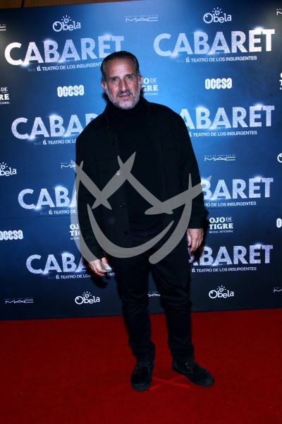 Plutarco Haza en Cabaret