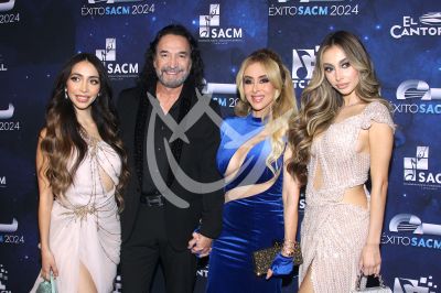 El Buki y familia con SACM