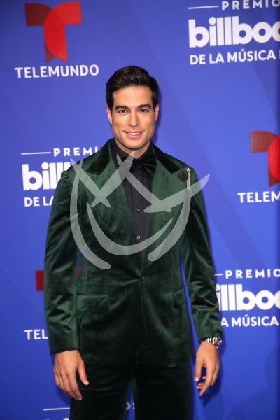 Danilo Carrera en Billboard