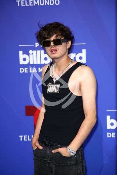 Gabito Ballesteros en Billboard