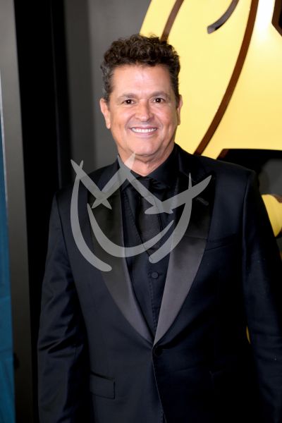 Carlos Vives y familia en LG