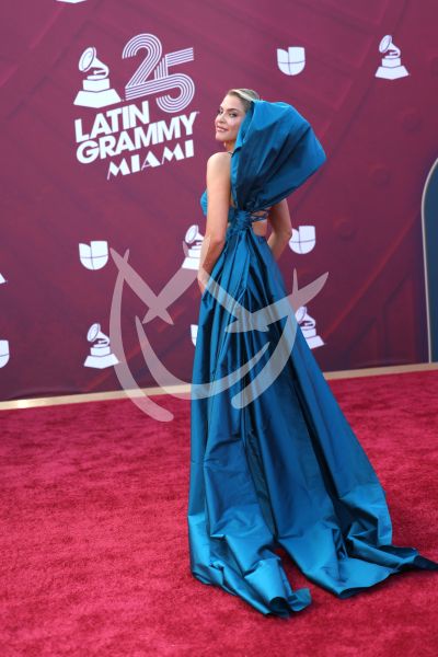 Tania Medina en Latin Grammy