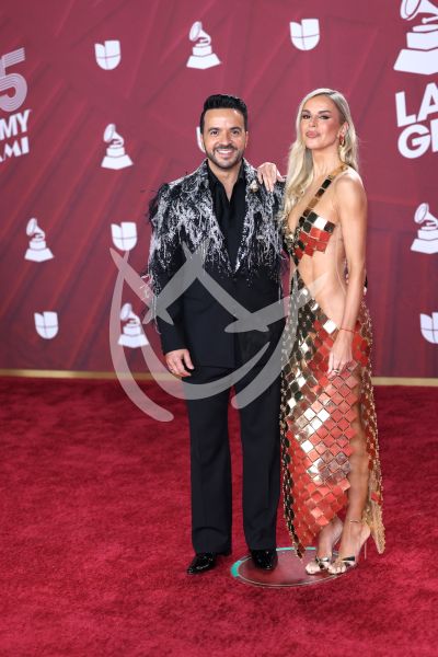 Luis Fonsi y Agueda López en Latin Grammy