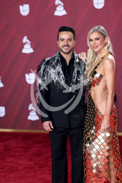 Luis Fonsi y Agueda López en Latin Grammy