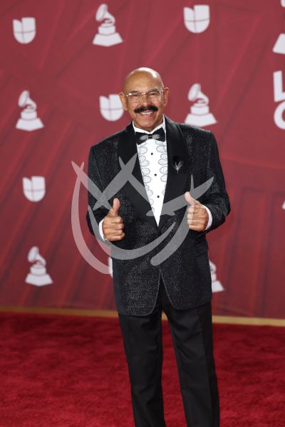 Oscar de León en Latin Grammy