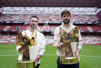 Piqué y Layún son Kings