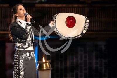 Lucero canta a la Virgen Guadalupana