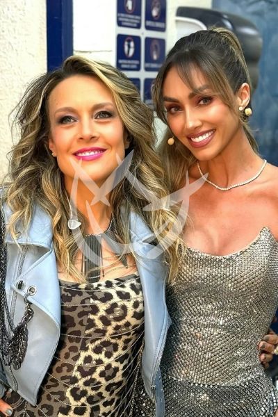 Anahí y Fey de final con La Máscara