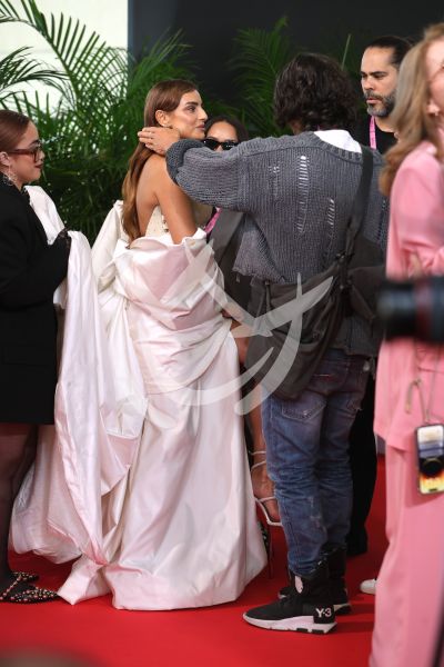 Aislinn Derbez en Premios Platino